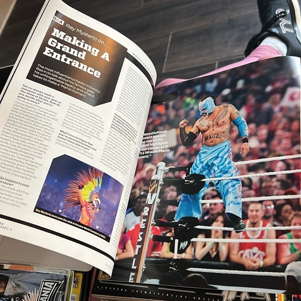 WWE WrestleMania XXX(30) Magazine - Special 2014 Edition - Picture 4 of 4
